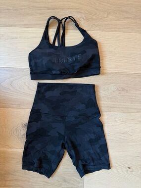 Lululemon align 8” shorts (size: 4) and energy bra (size 6)